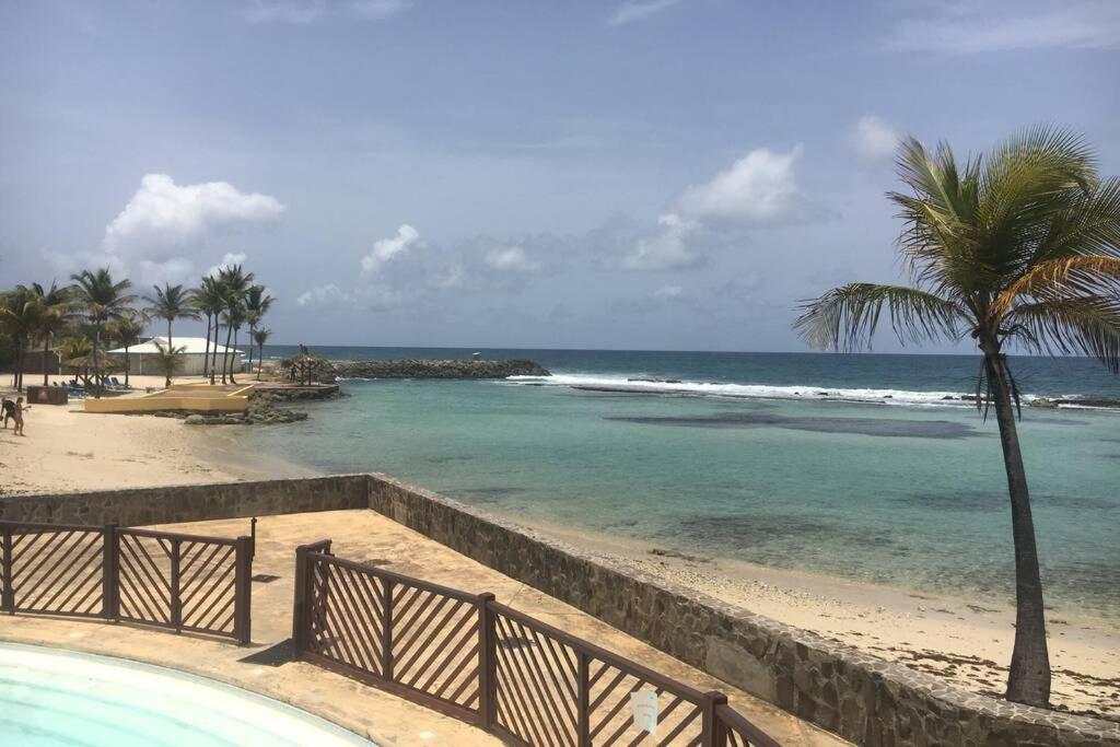 Superbe Studio Superieur Neuf Avec Balcon Saint-Francois (Grande-Terre) Luaran gambar