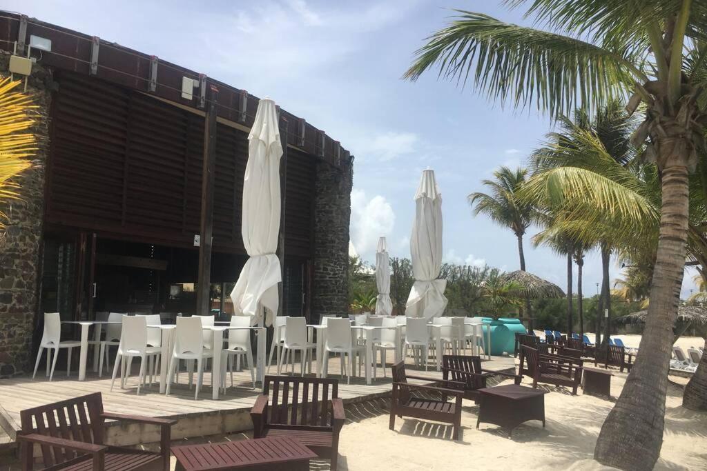 Superbe Studio Superieur Neuf Avec Balcon Saint-Francois (Grande-Terre) Luaran gambar