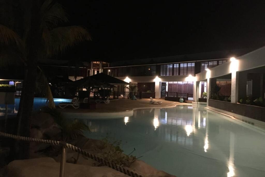 Superbe Studio Superieur Neuf Avec Balcon Saint-Francois (Grande-Terre) Luaran gambar